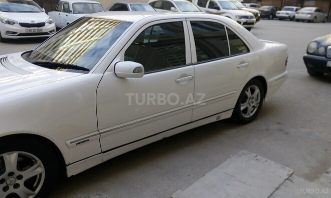 Mercedes E 270 2001, 522,000 km - 2.7 l - Bakı