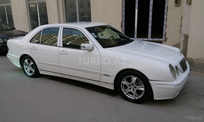 Mercedes E 270 2001, 522,000 km - 2.7 l - Bakı