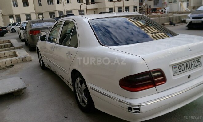 Mercedes E 270 2001, 522,000 km - 2.7 l - Bakı