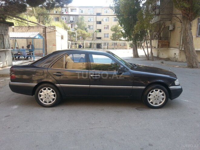 Mercedes C 200 1996, 285,000 km - 2.0 л - Bakı