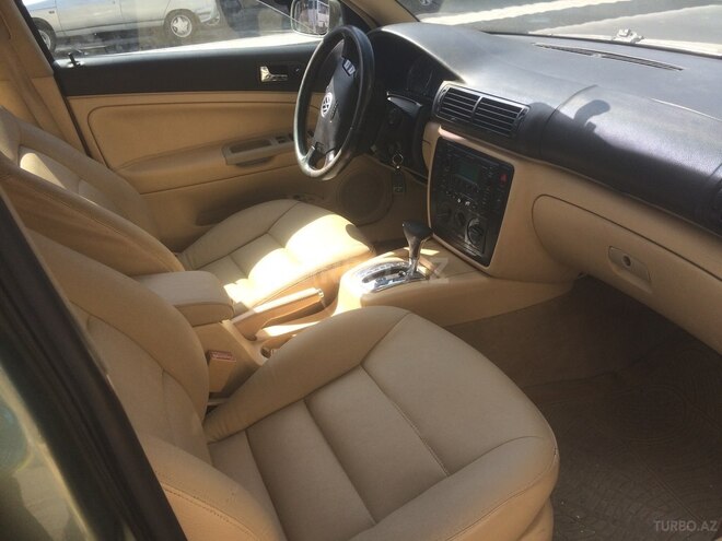 Volkswagen Passat 2003, 2,460,000 km - 1.8 l - Sumqayıt