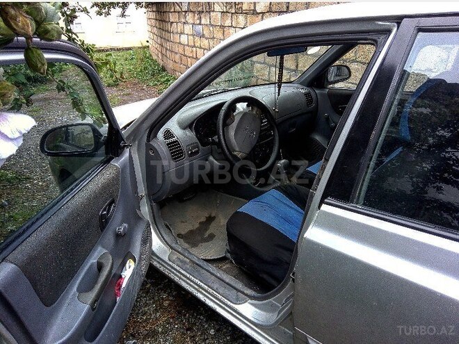 Hyundai Accent 2001, 177,054 km - 1.6 l - İsmayıllı