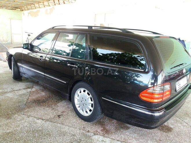Mercedes E 260 2000, 333,000 km - 2.6 l - Mingəçevir