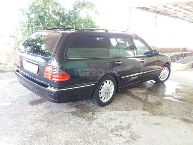 Mercedes E 260 2000, 333,000 km - 2.6 l - Mingəçevir