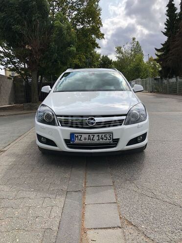 Opel Astra 2009, 130,000 km - 1.9 l - Bakı