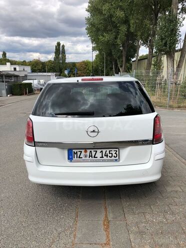 Opel Astra 2009, 130,000 km - 1.9 l - Bakı