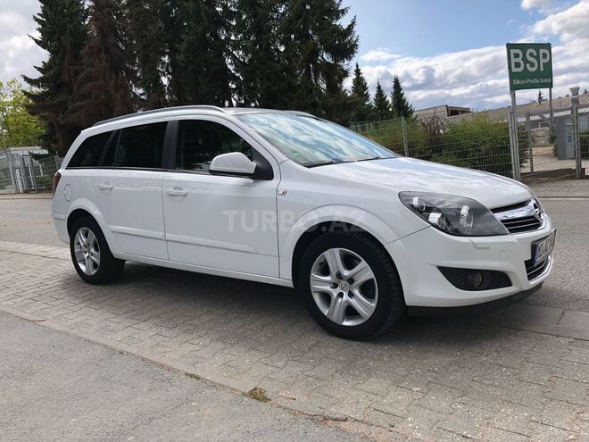 Opel Astra 2009, 130,000 km - 1.9 l - Bakı