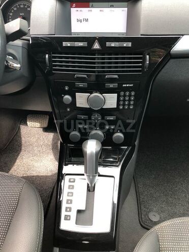 Opel Astra 2009, 130,000 km - 1.9 l - Bakı