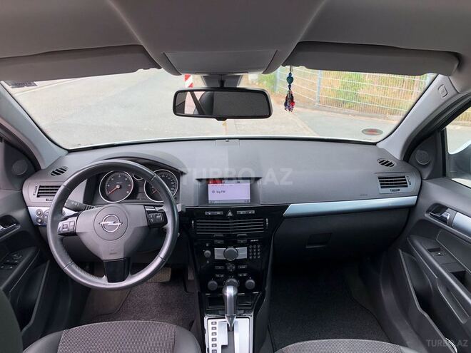 Opel Astra 2009, 130,000 km - 1.9 l - Bakı