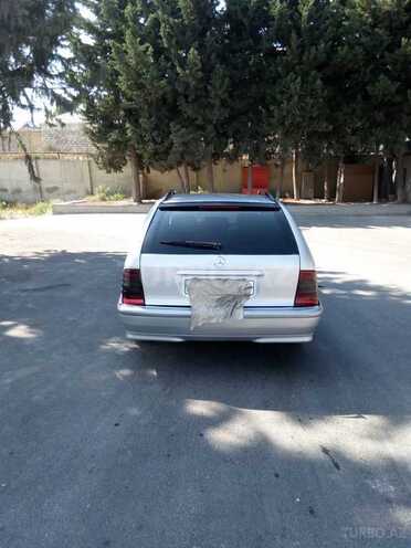 Mercedes C 220 2000, 428,128 km - 2.4 l - Bakı