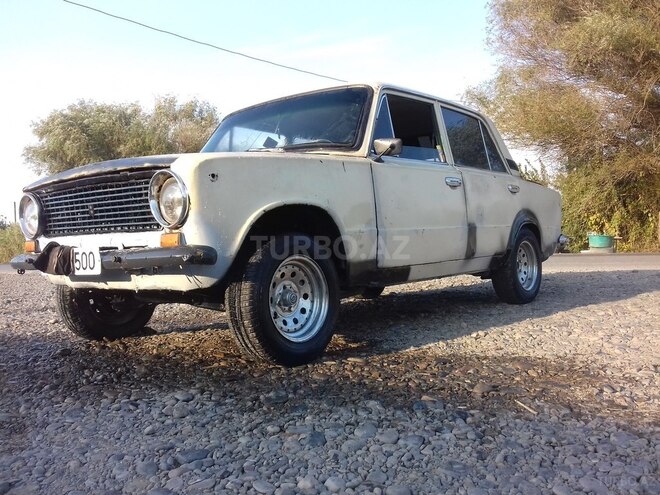 LADA (VAZ) 21011 1979, 250,000 km - 1.3 l - Sabirabad