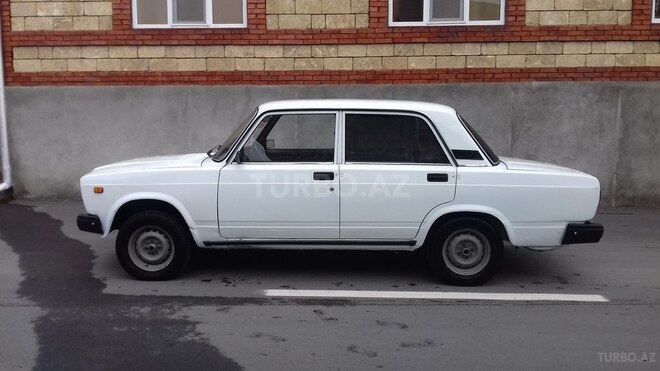 LADA (VAZ) 2107 2009, 87,000 km - 1.6 л - Qax