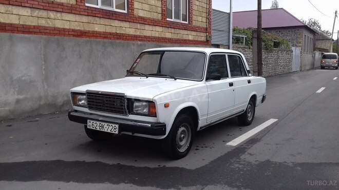 LADA (VAZ) 2107 2009, 87,000 km - 1.6 л - Qax