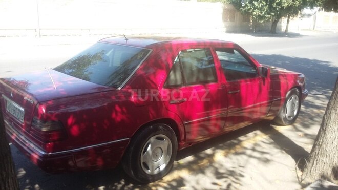 Mercedes E 280 1992, 286,651 km - 2.8 l - Gəncə