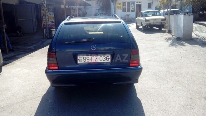 Mercedes C 220 1999, 290,000 km - 2.2 l - Bakı