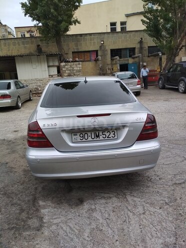 Mercedes E 220 2006, 239,000 km - 2.2 л - Bakı