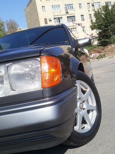 Mercedes E 200 1994, 325,000 km - 2.0 l - Bakı