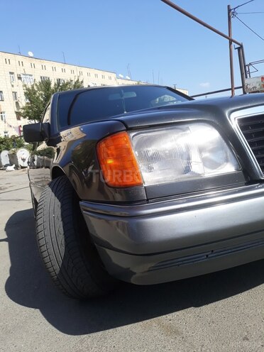Mercedes E 200 1994, 325,000 km - 2.0 l - Bakı
