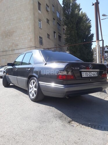 Mercedes E 200 1994, 325,000 km - 2.0 l - Bakı