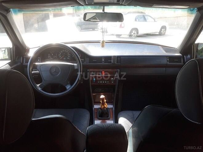 Mercedes E 200 1994, 325,000 km - 2.0 l - Bakı