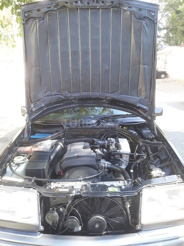 Mercedes E 200 1994, 325,000 km - 2.0 l - Bakı