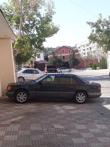 Mercedes E 200 1994, 325,000 km - 2.0 l - Bakı