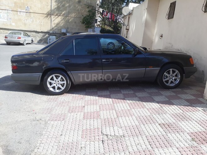 Mercedes E 200 1994, 325,000 km - 2.0 l - Bakı