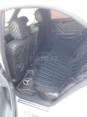 Mercedes E 220 2001, 271,456 km - 2.2 л - Sumqayıt