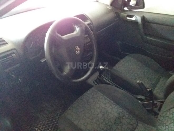 Opel Astra 2000, 1,700,000 km - 1.6 л - Gəncə