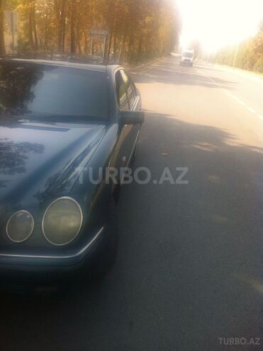 Mercedes E 200 1996, 180,000 km - 2.0 l - Mingəçevir