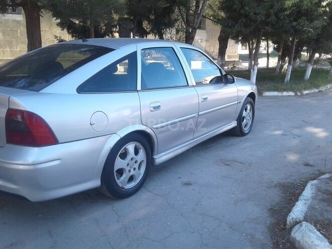 Opel Vectra 1999, 333,250 km - 1.8 l - Sumqayıt