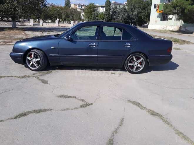 Mercedes E 300 1997, 582,780 km - 3.0 l - Bakı