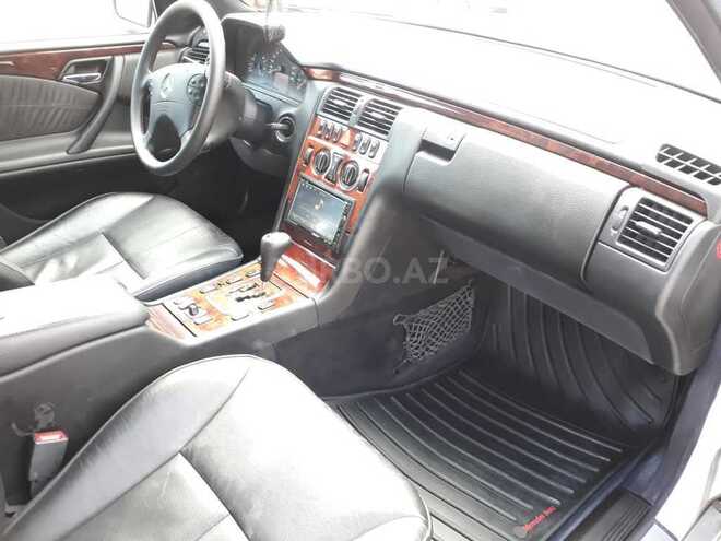 Mercedes E 320 2000, 215,000 km - 3.2 l - Bakı