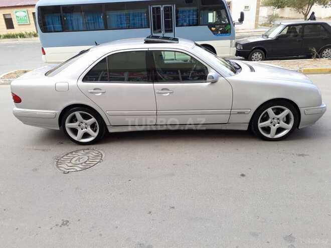 Mercedes E 320 2000, 215,000 km - 3.2 l - Bakı