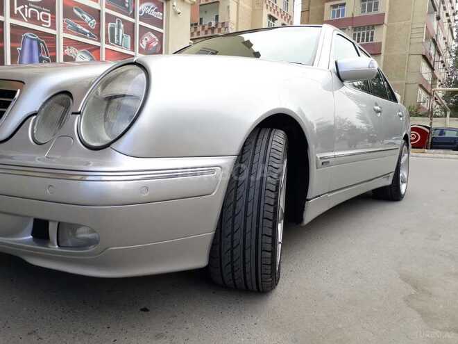 Mercedes E 320 2000, 215,000 km - 3.2 l - Bakı