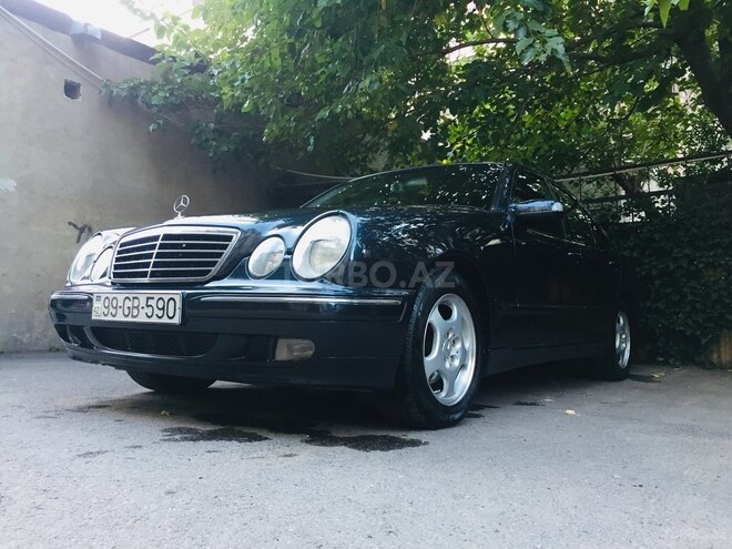 Mercedes E 220 2001, 295,000 km - 2.2 l - Bakı