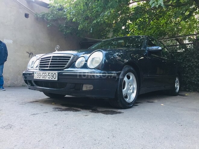 Mercedes E 220 2001, 295,000 km - 2.2 l - Bakı