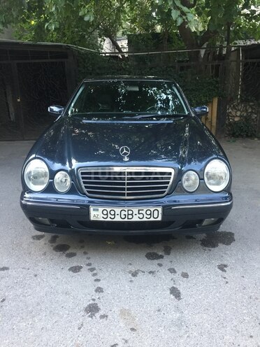 Mercedes E 220 2001, 295,000 km - 2.2 l - Bakı