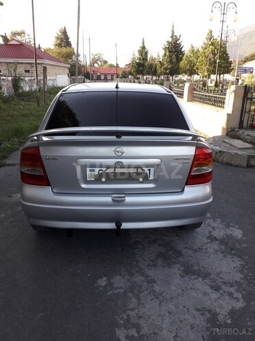 Opel Astra 2000, 200,000 km - 1.6 l - Balakən