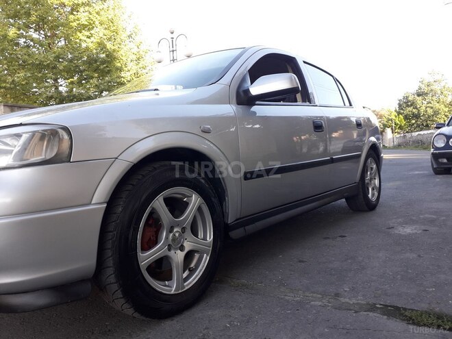 Opel Astra 2000, 200,000 km - 1.6 l - Balakən