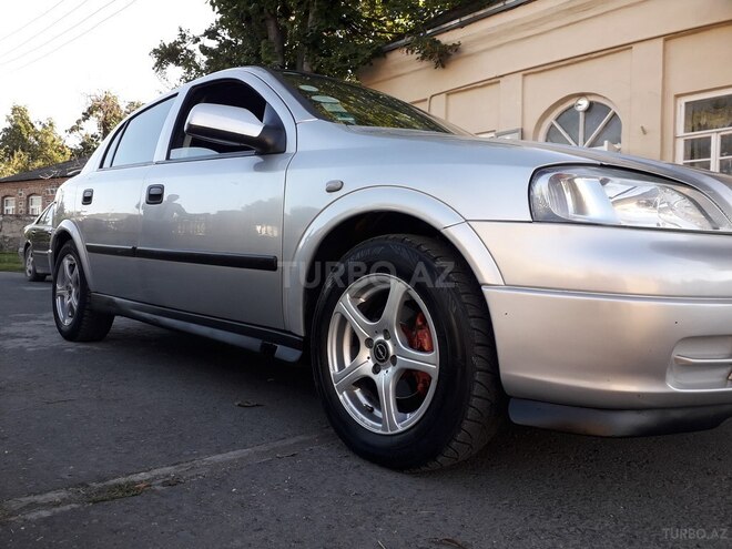 Opel Astra 2000, 200,000 km - 1.6 l - Balakən