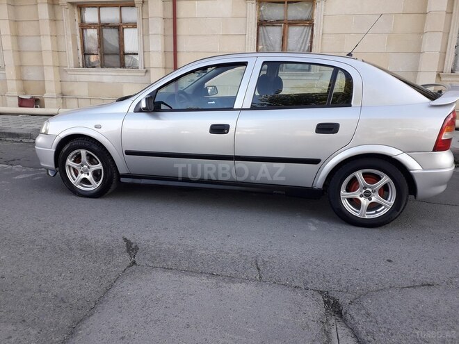 Opel Astra 2000, 200,000 km - 1.6 l - Balakən