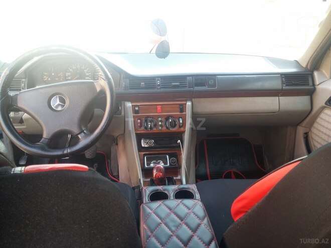Mercedes E 200 1993, 814,000 km - 0.2 l - Bakı