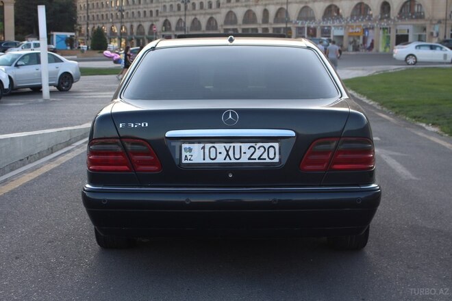 Mercedes E 320 1999, 380,000 km - 3.2 л - Bakı