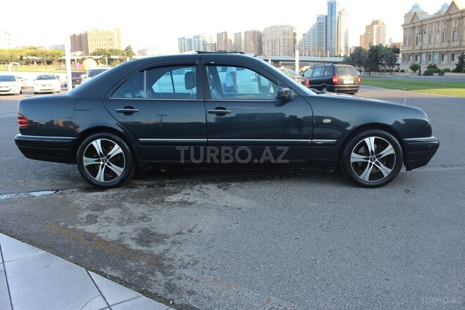 Mercedes E 320 1999, 380,000 km - 3.2 л - Bakı