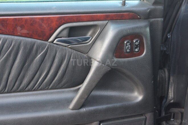 Mercedes E 320 1999, 380,000 km - 3.2 л - Bakı