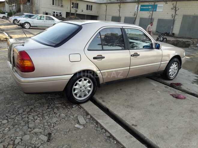 Mercedes C 220 1993, 256,000 km - 2.2 l - Cəlilabad