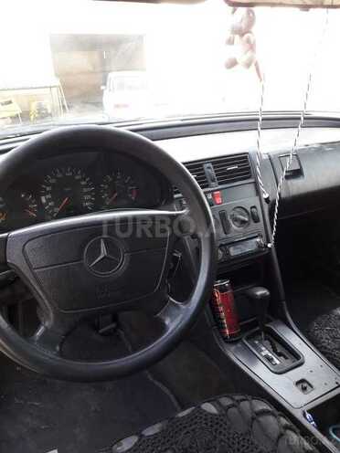 Mercedes C 220 1993, 256,000 km - 2.2 l - Cəlilabad