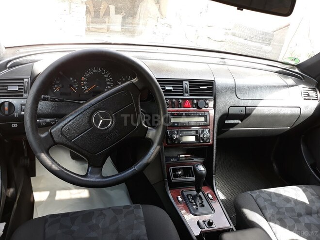 Mercedes C 240 2000, 238,000 km - 2.4 l - Bakı