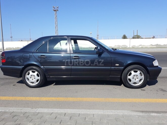 Mercedes C 240 2000, 238,000 km - 2.4 l - Bakı